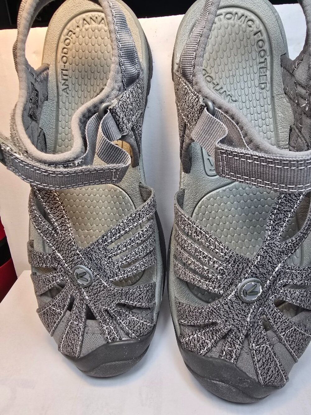 Sandals womens size 7.5 new in box